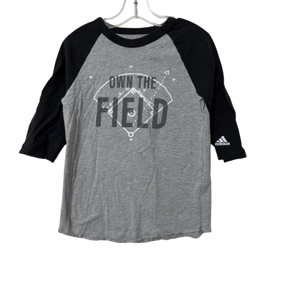 Adidas Boys Size Small Baseball Kids Gray and Black Raglan Shirt